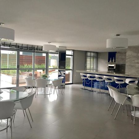 Estudio Moderno Com Linda Vista Para A Serra Курітіба Екстер'єр фото